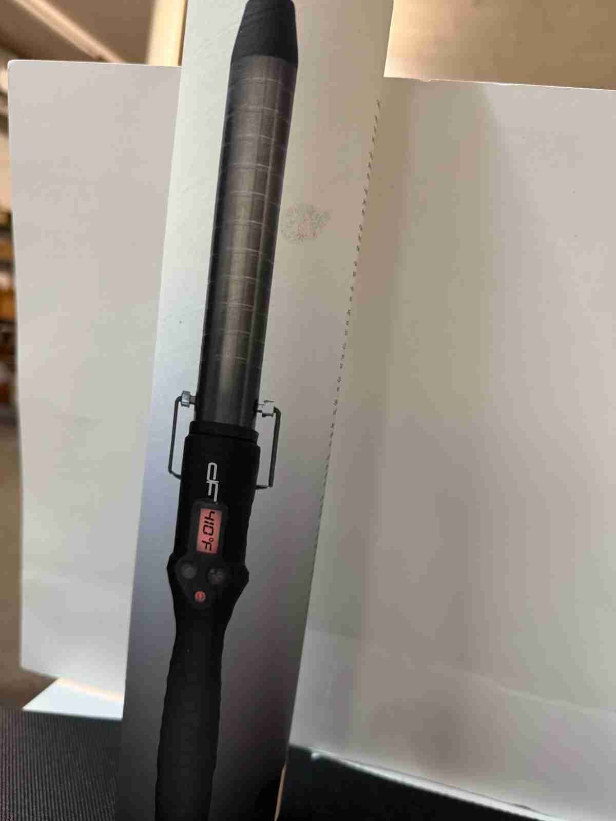 De Fabulous Twister Curling Iron 1 1/2 Heat Series-LAST ONE